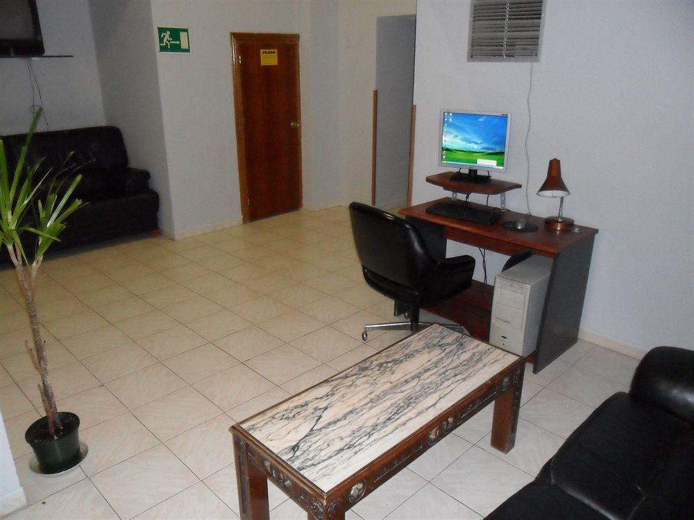 Hostal Jentoft Sevilla Exteriér fotografie